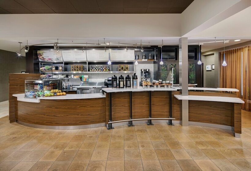 Hotelli Courtyard Dallas Addison Midway