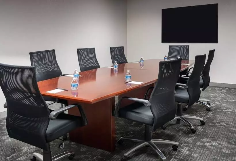 فندق Courtyard Chicago Wood Dale/itasca