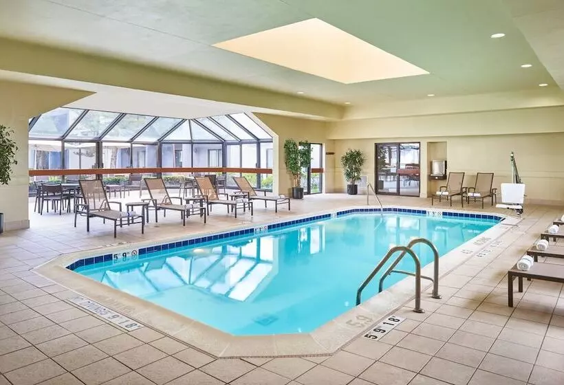 فندق Courtyard Chicago Wood Dale/itasca