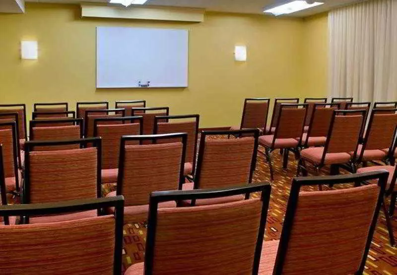 Hotel Courtyard By Marriott Lincroft Red Bank