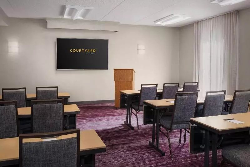 Hotel Courtyard Philadelphia Valley Forge/king Of Prussia