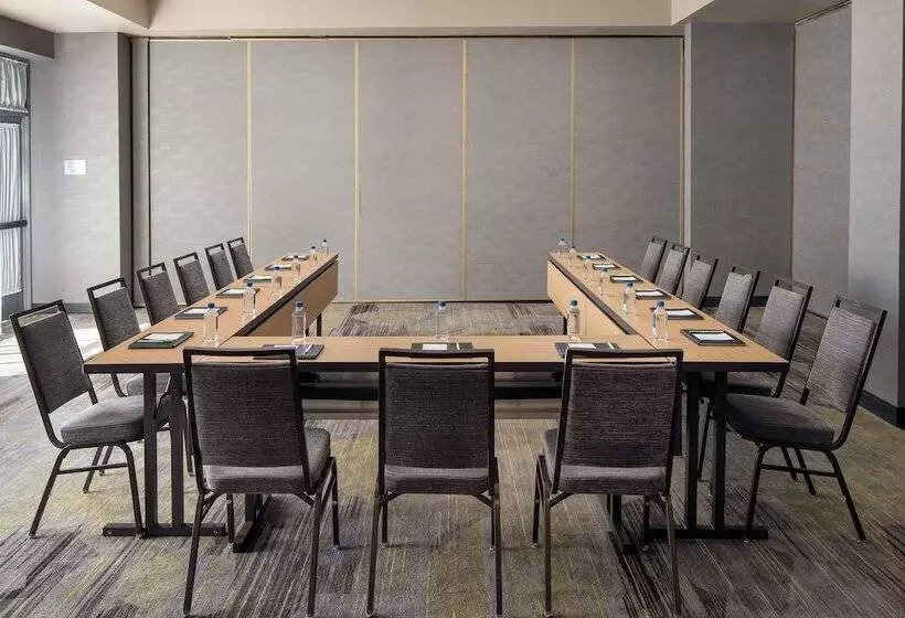 Otel Courtyard By Marriott Richmond Berkeley