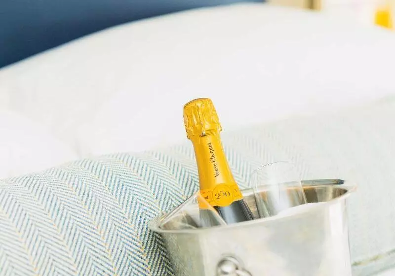 Danfords Hotel & Marina