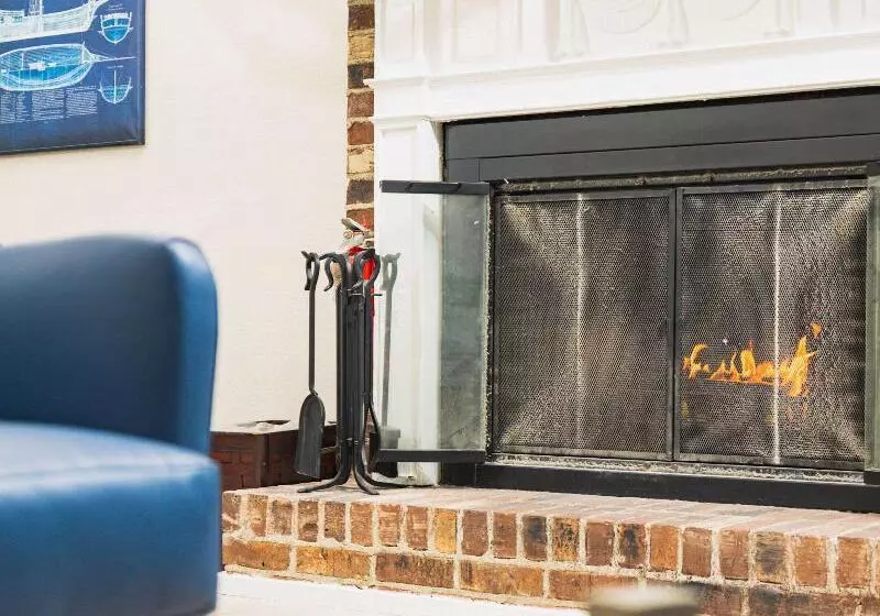 Danfords Hotel & Marina