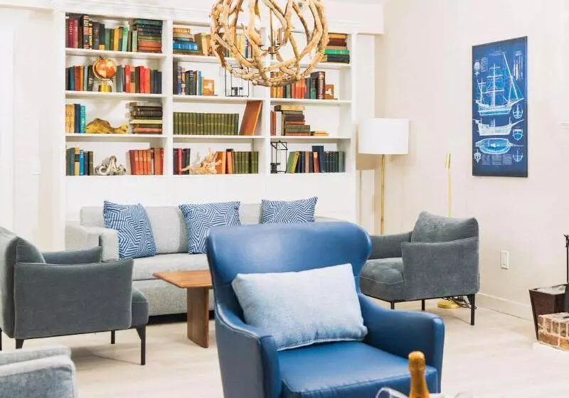 Danfords Hotel & Marina