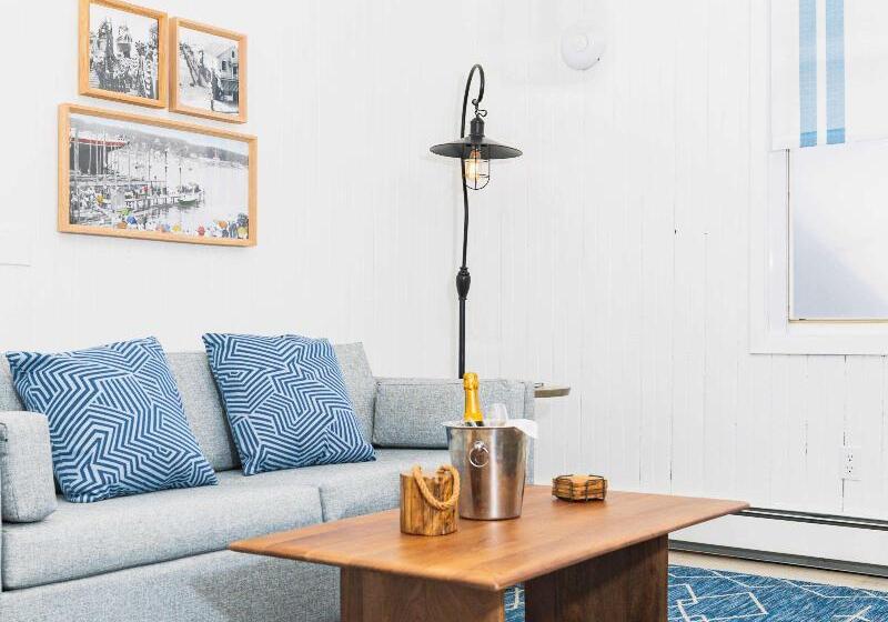 Danfords Hotel & Marina