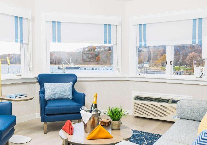 Danfords Hotel & Marina