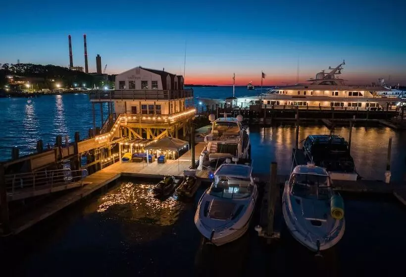 Danfords Hotel & Marina