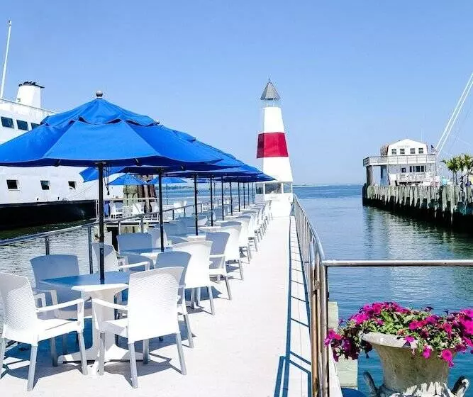 Danfords Hotel & Marina