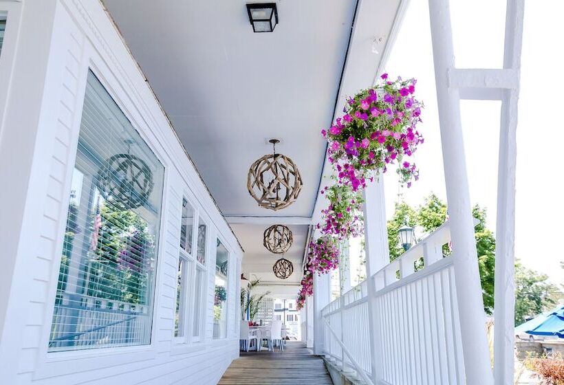 Danfords Hotel & Marina