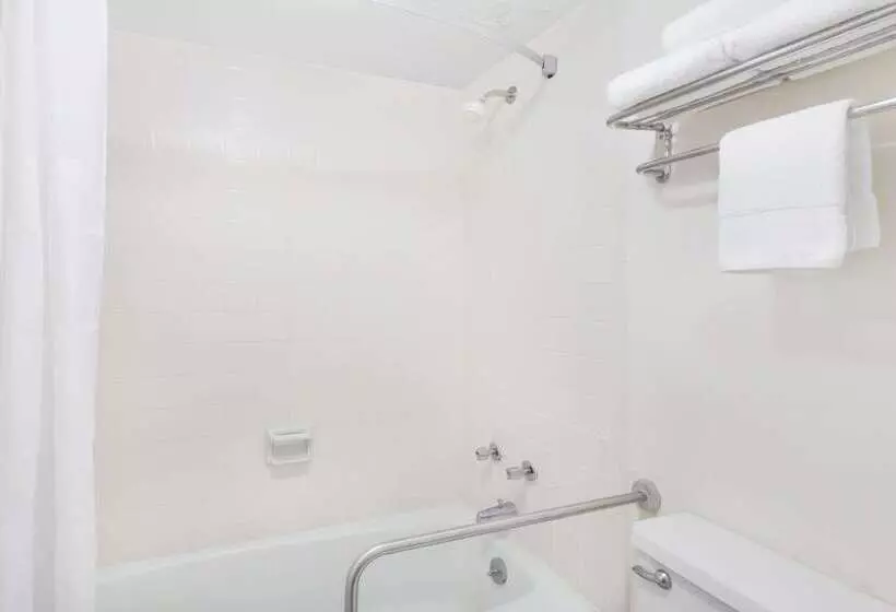 호텔 Days Inn By Wyndham Christiansburg