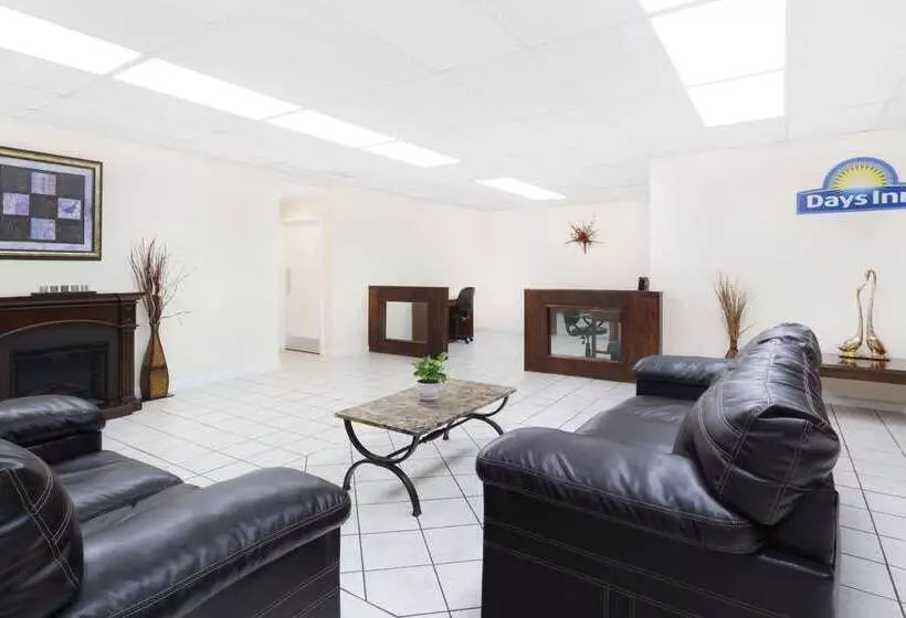 호텔 Days Inn By Wyndham Christiansburg