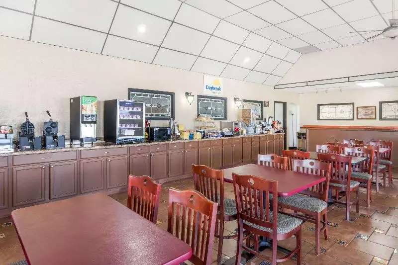 호텔 Days Inn By Wyndham Christiansburg