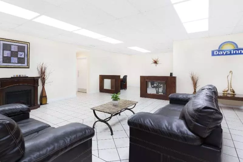 호텔 Days Inn By Wyndham Christiansburg