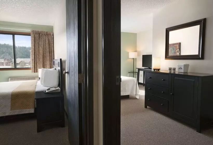 هتل Days Inn By Wyndham Coeur D'alene