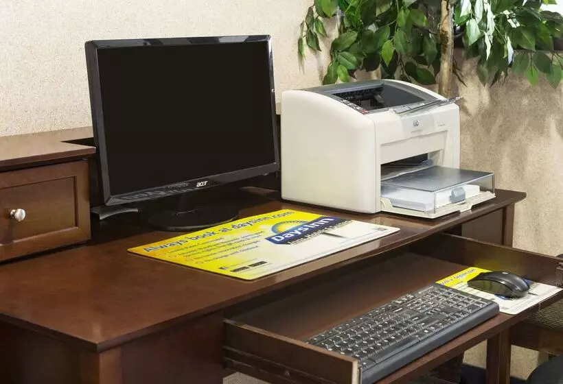 هتل Days Inn By Wyndham Coeur D'alene