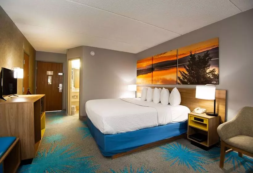 هتل Days Inn By Wyndham Coeur D'alene