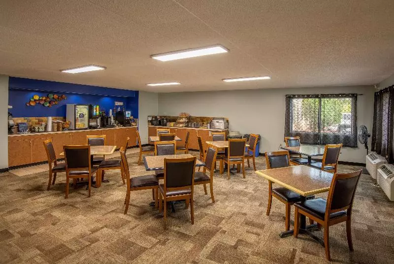 هتل Days Inn By Wyndham Coeur D'alene