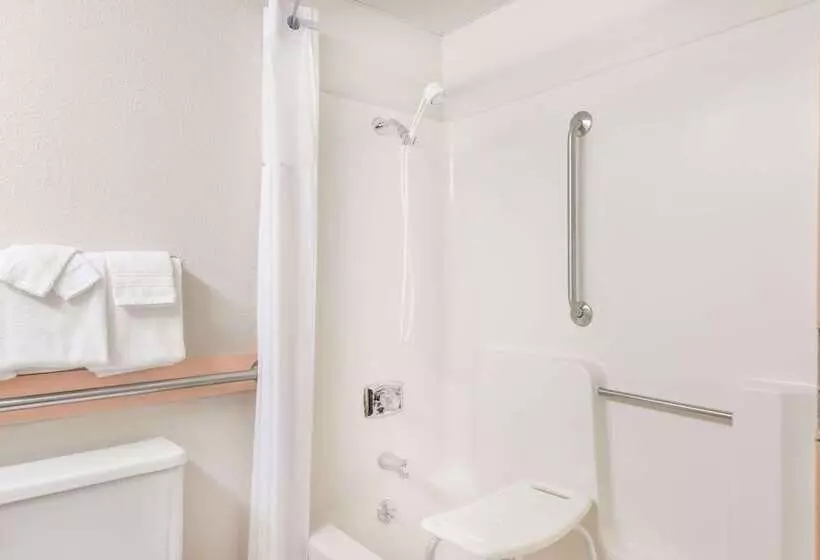 호텔 Days Inn By Wyndham Kirksville