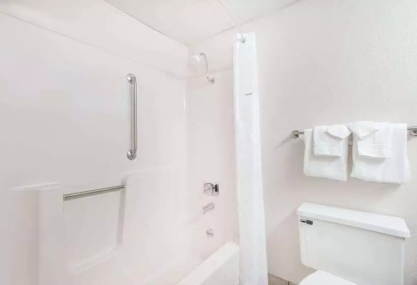 호텔 Days Inn By Wyndham Kirksville