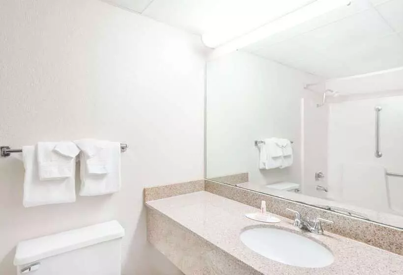 호텔 Days Inn By Wyndham Kirksville