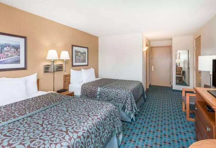 호텔 Days Inn By Wyndham Kirksville