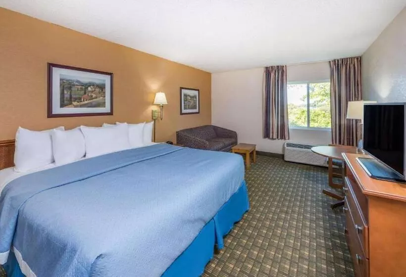 호텔 Days Inn By Wyndham Kirksville