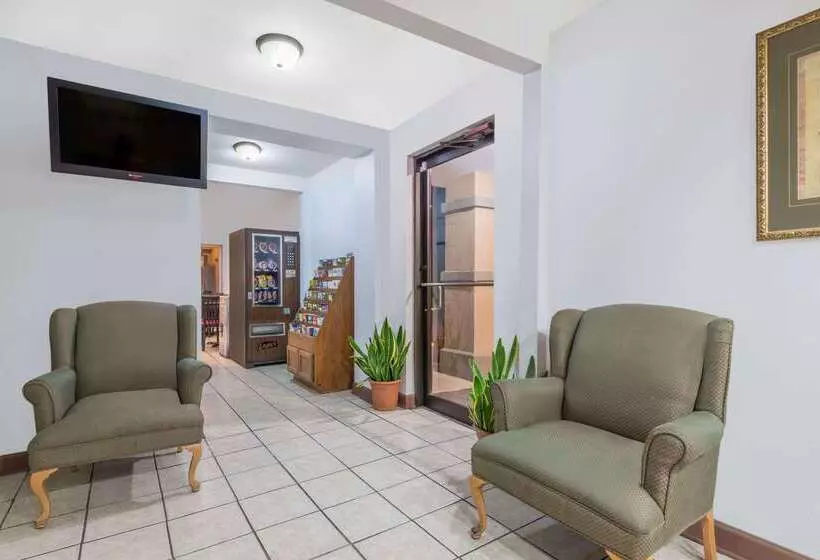 호텔 Days Inn By Wyndham Mt. Sterling