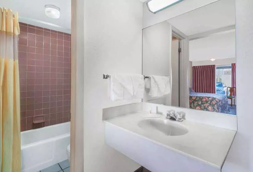 호텔 Days Inn By Wyndham Mt. Sterling