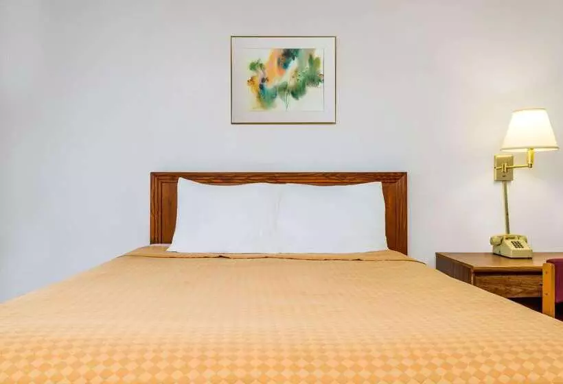 호텔 Days Inn By Wyndham Mt. Sterling