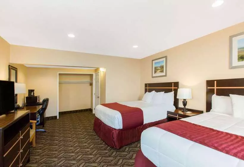 Отель Days Inn By Wyndham Redwood City