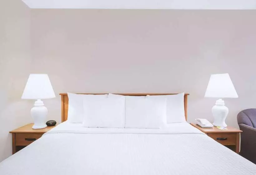 בית מלון כפרי Days Inn By Wyndham Wytheville