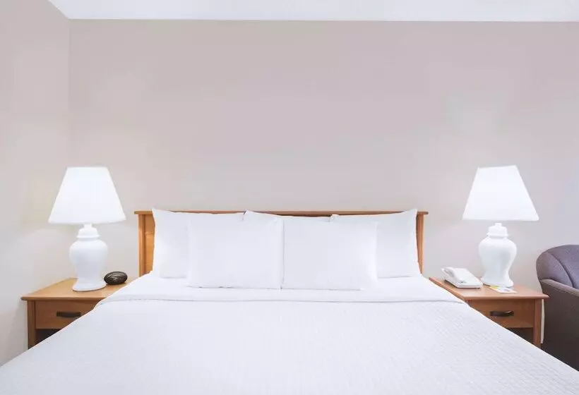 בית מלון כפרי Days Inn By Wyndham Wytheville