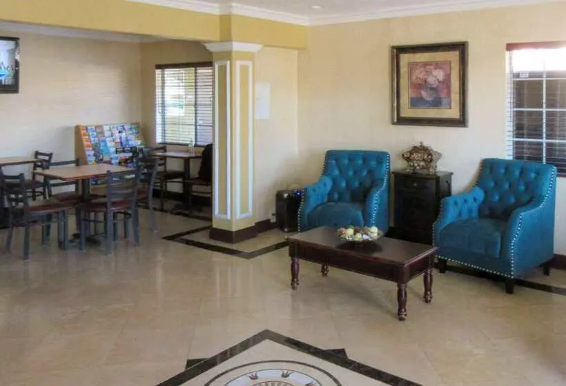 Отель Econo Lodge