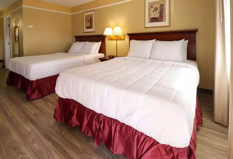 Отель Econo Lodge