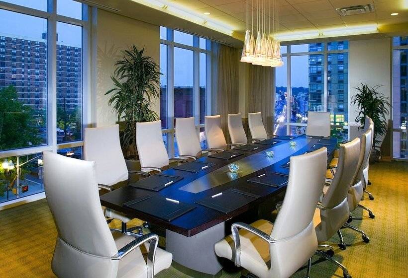 Heldrich Hotel And Conference Center