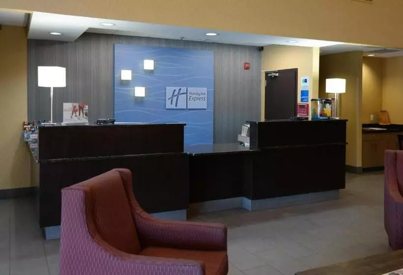 ホテル Holiday Inn Express Fredericksburg   Southpoint, An Ihg