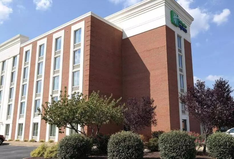 ホテル Holiday Inn Express Fredericksburg   Southpoint, An Ihg