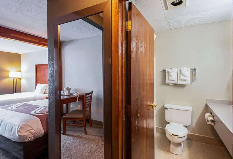 בית מלון כפרי Quality Inn