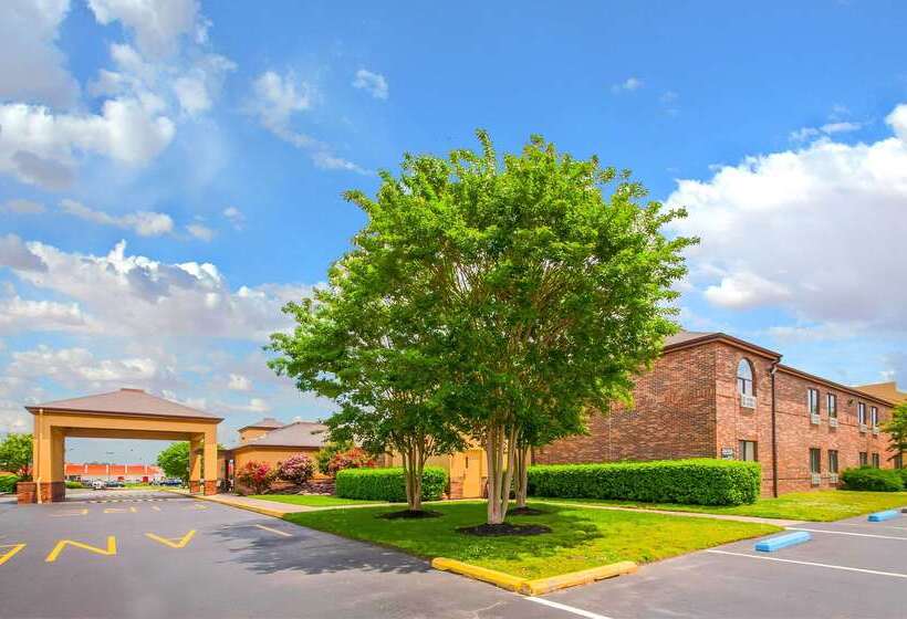 בית מלון כפרי Quality Inn