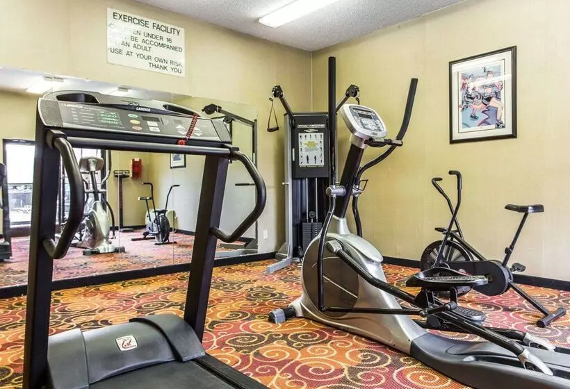 Szálloda Quality Suites Hickory South