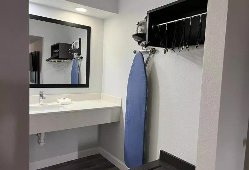 Hotelli Studio 6 Tulsa Ok Central