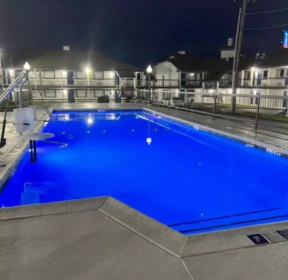 Hotelli Studio 6 Tulsa Ok Central