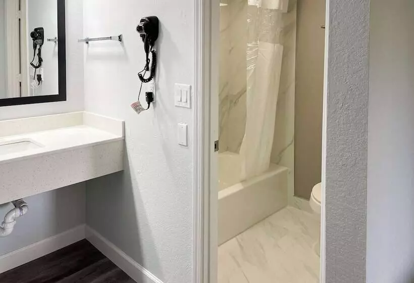 Hotelli Studio 6 Tulsa Ok Central