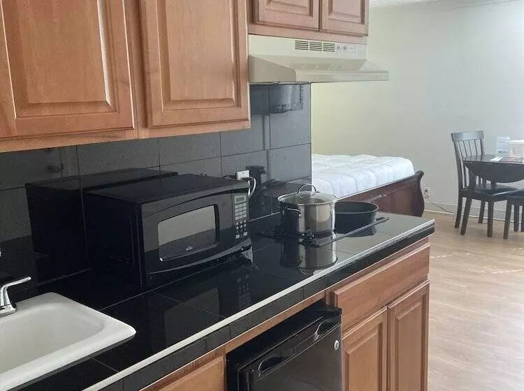 Tesla Biohealing Wellness Hotel & Resort, Ramada By Wyndham