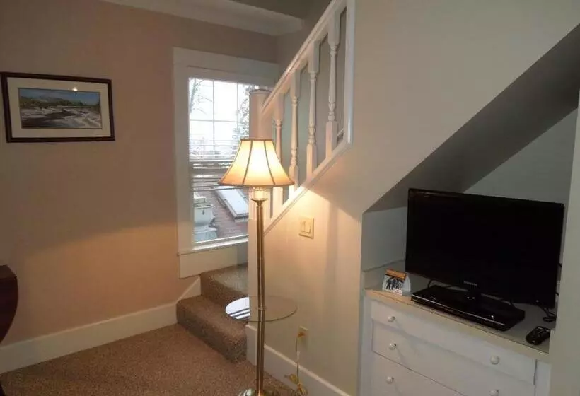 Eastern Slope Inn Resort