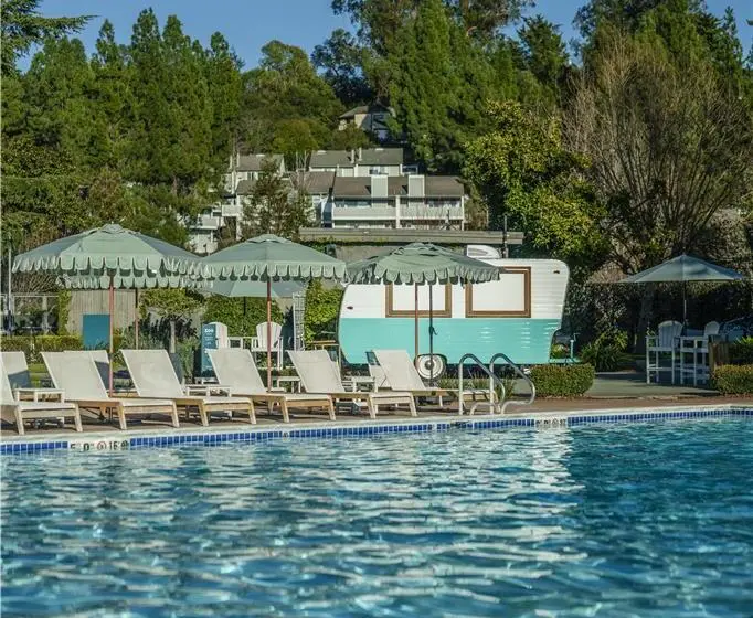 Flamingo Resort & Spa