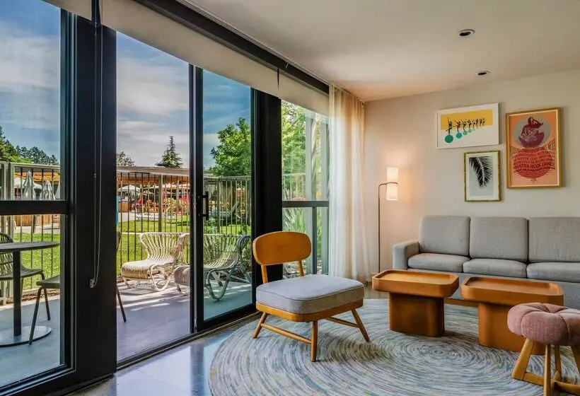 Flamingo Resort & Spa