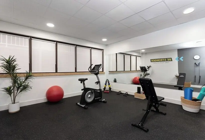 Hotelli Baymont by Wyndham Orlando North Millenia