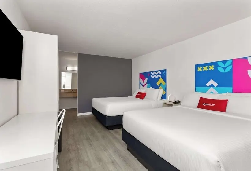 Hotelli Baymont by Wyndham Orlando North Millenia